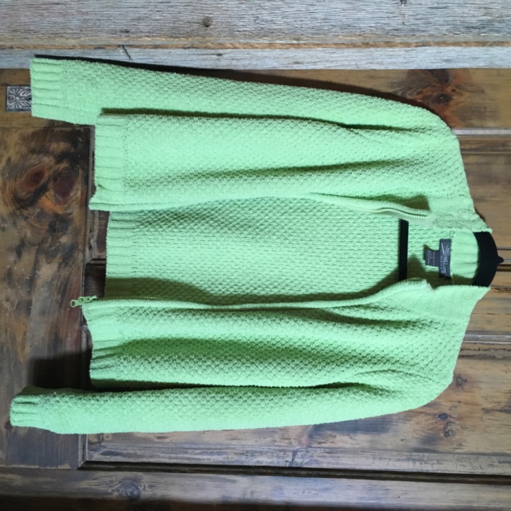 SML Design ZIP Sweater - Picture 6 of 8